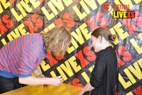 Sfeerfoto Pinkpop 2013 - Signeersessies - dag 1