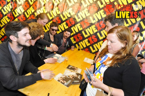 Sfeerfoto Pinkpop 2013 - Signeersessies - dag 1