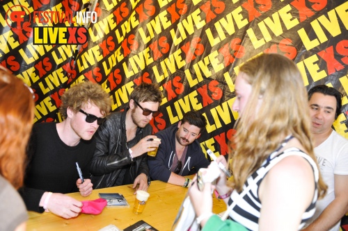 Sfeerfoto Pinkpop 2013 - Signeersessies - dag 1
