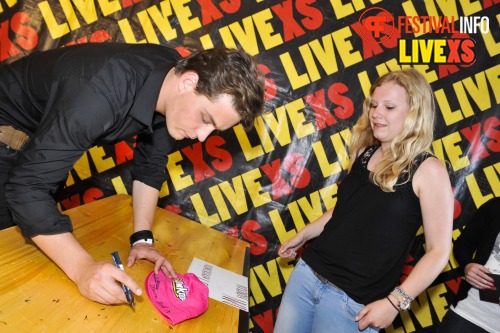 Sfeerfoto Pinkpop 2013 - Signeersessies - dag 2