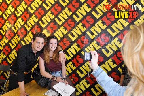 Sfeerfoto Pinkpop 2013 - Signeersessies - dag 2