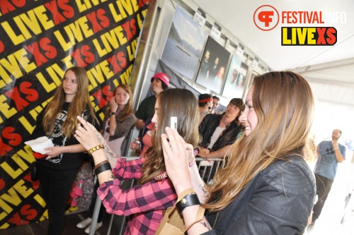 Sfeerfoto Pinkpop 2013 - Signeersessies - dag 2