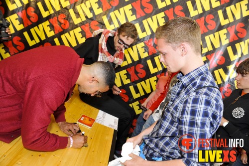 Sfeerfoto Pinkpop 2013 - Signeersessies - dag 2