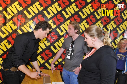 Sfeerfoto Pinkpop 2013 - Signeersessies - dag 2