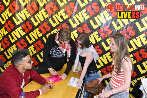 Sfeerfoto Pinkpop 2013 - Signeersessies - dag 2