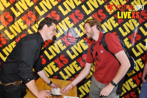 Sfeerfoto Pinkpop 2013 - Signeersessies - dag 2