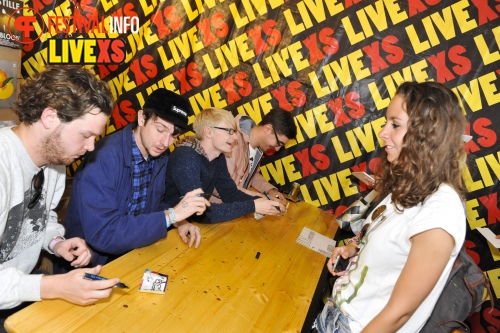 Sfeerfoto Pinkpop 2013 - Signeersessies - dag 3