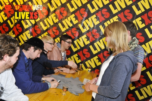 Sfeerfoto Pinkpop 2013 - Signeersessies - dag 3