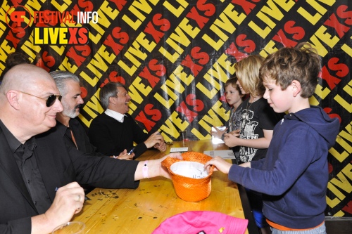 Sfeerfoto Pinkpop 2013 - Signeersessies - dag 3