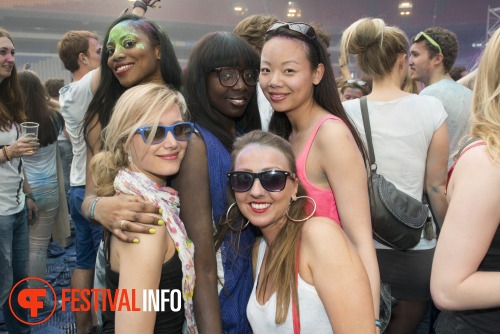 Sfeerfoto Holi Festival Of Colours Amsterdam 2013