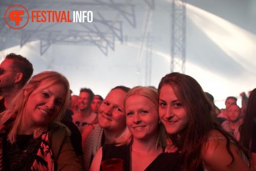 Sfeerfoto We Are Electric 2015