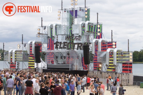 Sfeerfoto We Are Electric 2015