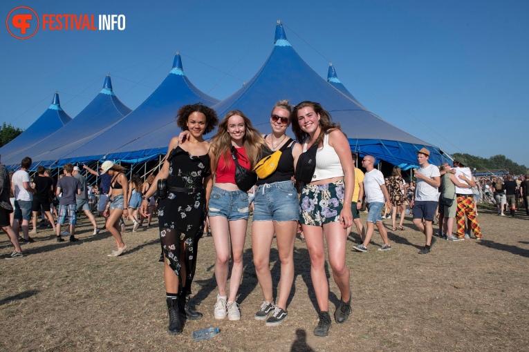 Sfeerfoto Down The Rabbit Hole 2018