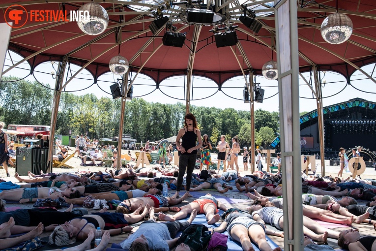 Sfeerfoto Down The Rabbit Hole 2018
