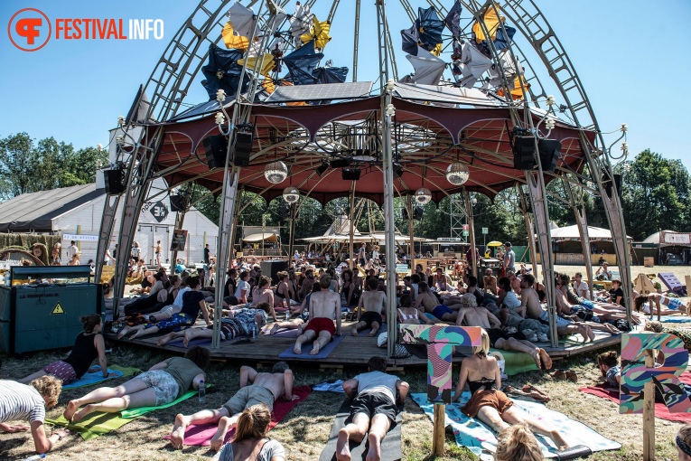 Sfeerfoto Down The Rabbit Hole 2018