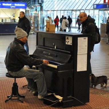 Stationshal piano