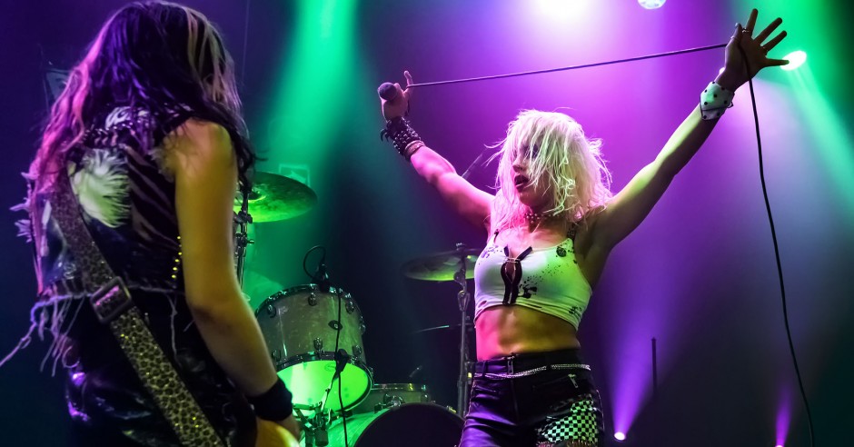 Bekijk de Barb Wire Dolls - 20/10 - De Helling foto's