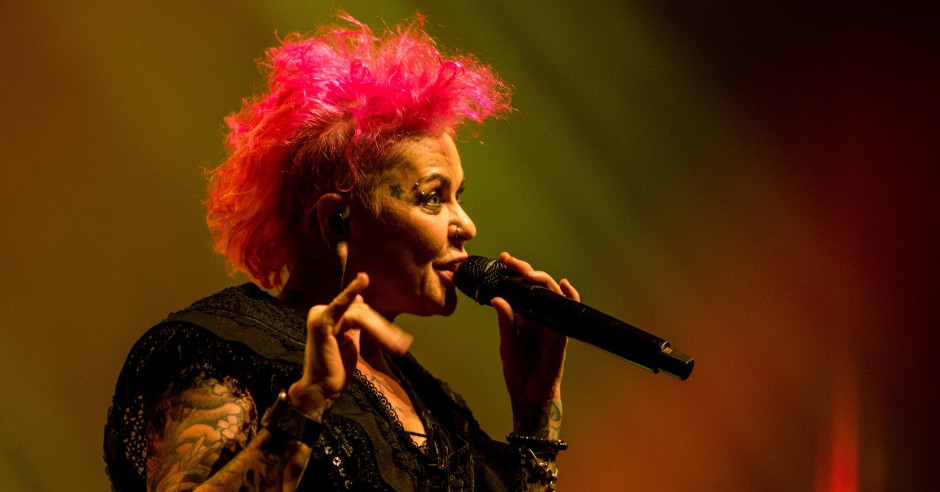 Festivalinfo review: Dilana Smith - Legendary Women of Rock - 07/03 - Deventer Schouwburg