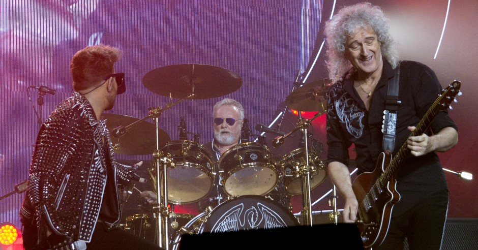 Bekijk de Queen + Adam Lambert - 15/06 - Palais 12 foto's