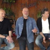Video: Bløf ziet nieuwe generatie 'Bløffertjes' bij concerten