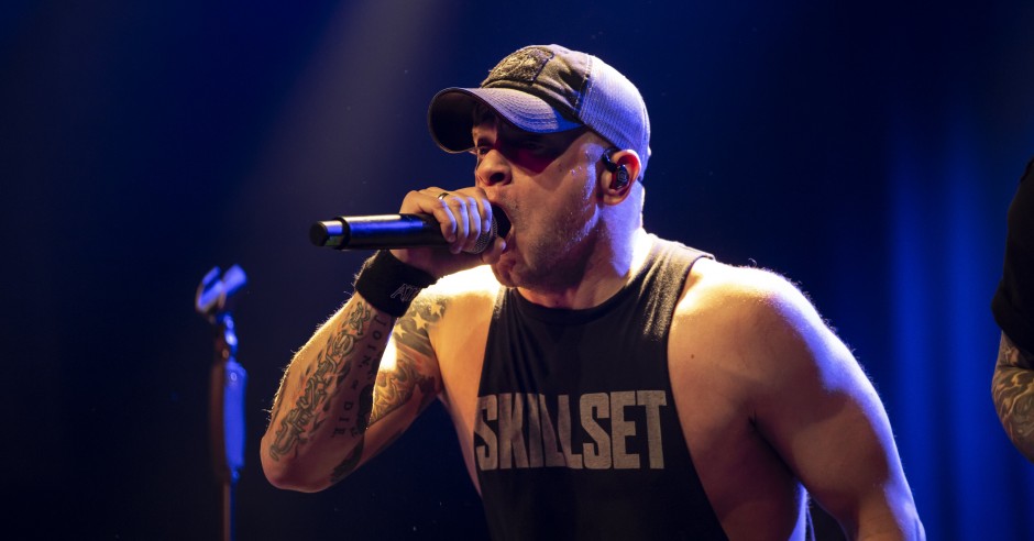 Bekijk de All That Remains - 19/12 - Melkweg foto's