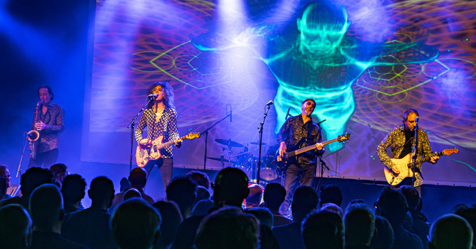 Festivalinfo review: Gong - 08/11 - Boerderij