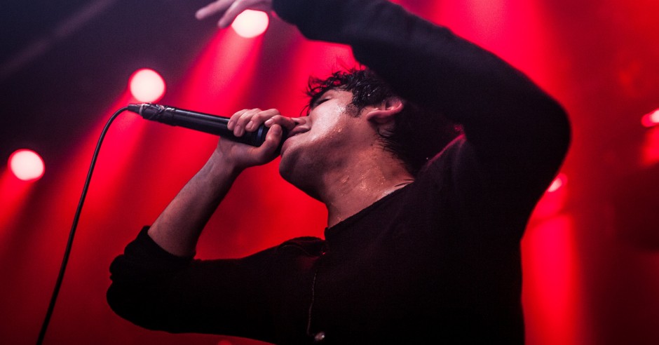 Bekijk de Crown The Empire - 22/12 - Melkweg foto's