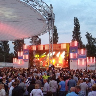 oosterhout live