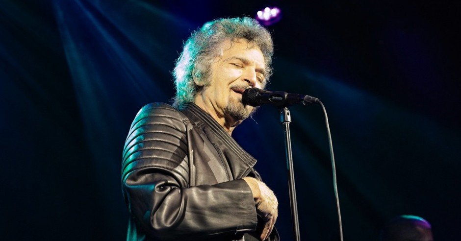Festivalinfo review: Gino Vannelli - 05/05 - Boerderij