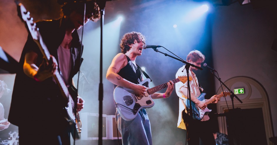 Festivalinfo review: modernlove. - 30/10 - Paradiso