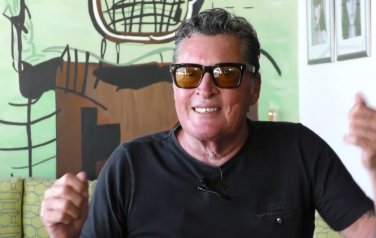 Video: Barry Hay doet rustiger aan op nieuw album met JB Meijers