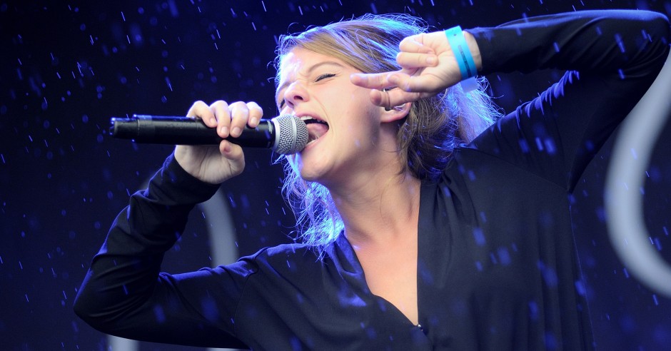 Seulas Singer Selah Sue kondigt optredens in Amsterdam en Nijmegen aan | Nieuws op ...