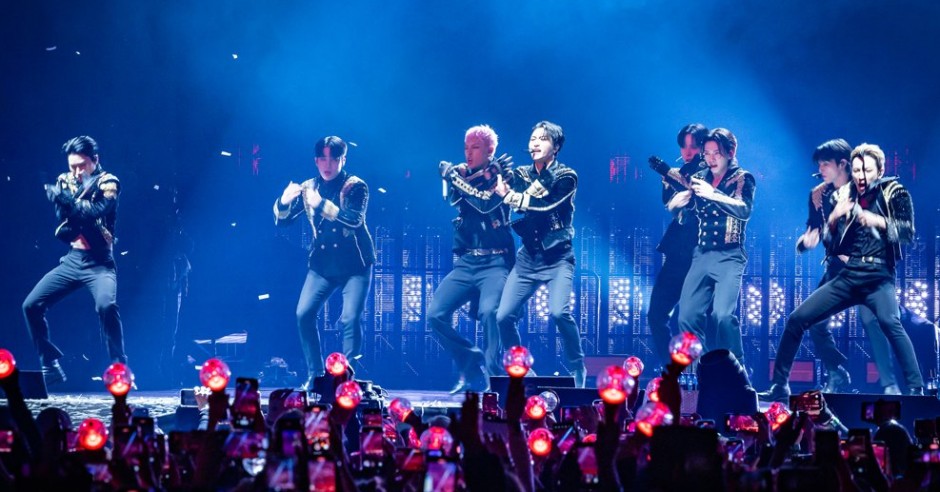 Bekijk de Ateez World Tour - The Fellowship: Break the Wall - 10/02 - Ziggo Dome foto's