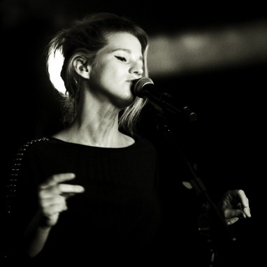 review: Selah Sue - 01/09 - Openluchttheater Hertme Selah Sue