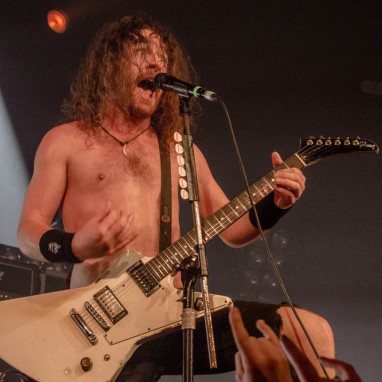 review: Airbourne - 13/10 - Melkweg Airbourne