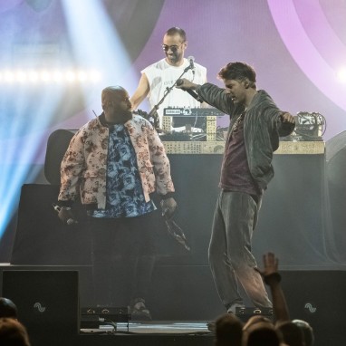 review: De Jeugd van Tegenwoordig - Larger Than Live 11/07 - Ziggo Dome De Jeugd Van Tegenwoordig
