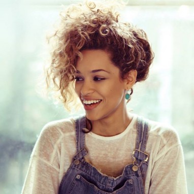 Izzy Bizu 2