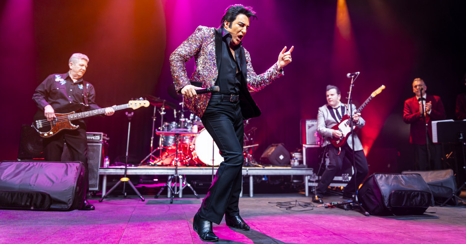 Bekijk de The Elvis Concert 2026 - Special 70th Anniversary Concert - 17/04 - Effenaar foto's