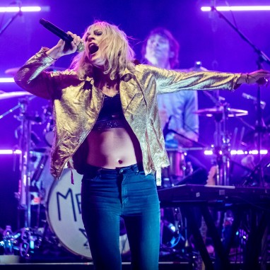 review: Metric - 15/11 - TivoliVredenburg Metric