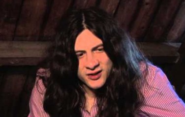 Video: Kurt Vile pakt groots uit op nieuwe plaat