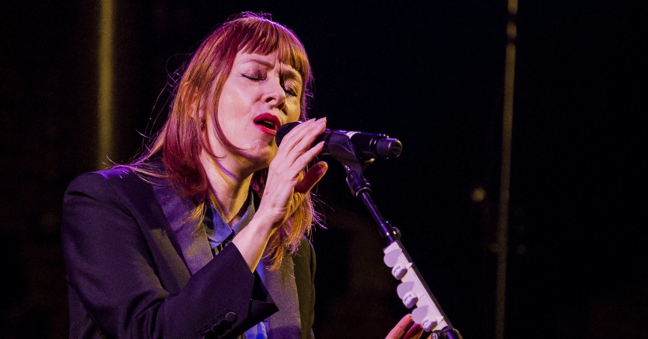 Festivalinfo review: Suzanne Vega - 04/03 - Arminius