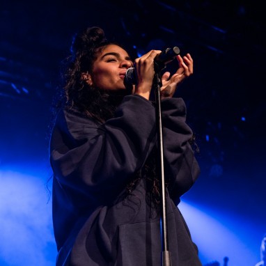 review: Jessie Reyez - 04/11 - Paradiso Noord (Tolhuistuin) Jessie Reyez