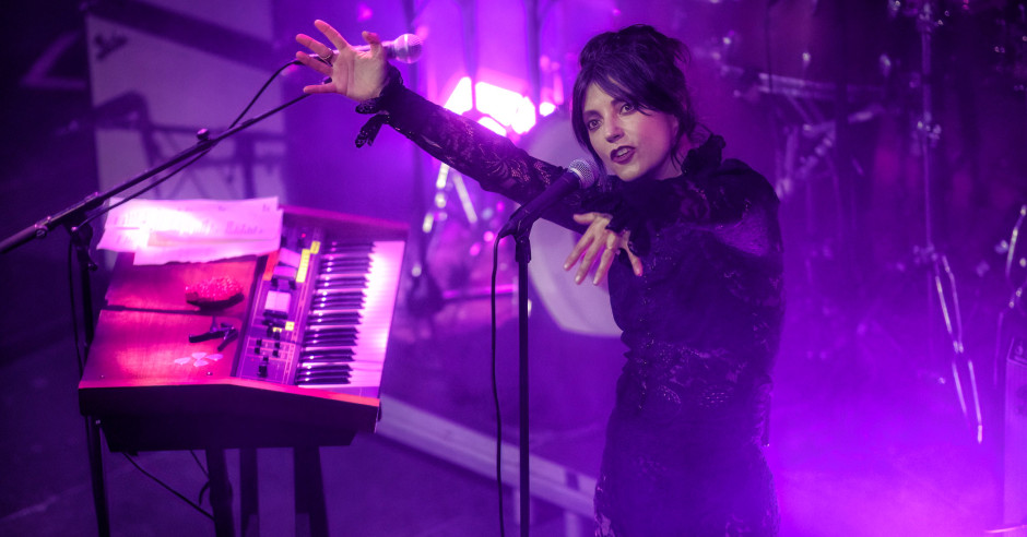 Festivalinfo review: Sharon Van Etten - 08/03 - Paradiso