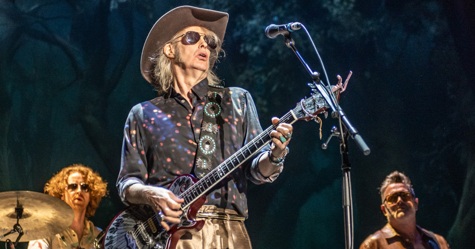 Festivalinfo review: The Waterboys - Fisherman's Blues Revue - 10/09 - AFAS Live