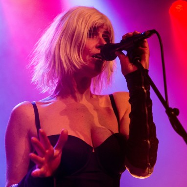 review: Vive La Fete -23/03 - Gigant Vive La Fête
