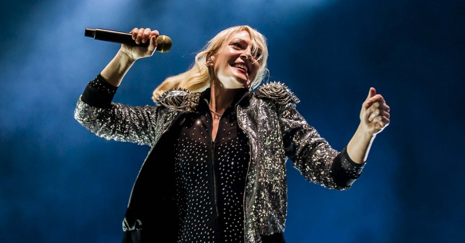 Festivalinfo review: Metric - 06/02 - TivoliVredenburg
