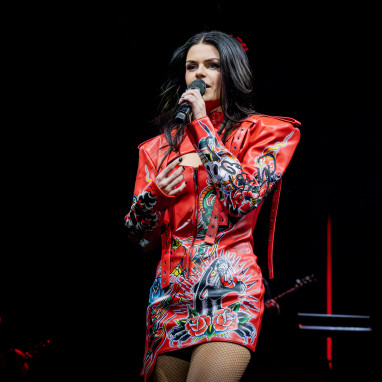 review: Davina Michelle - Higher In Ahoy - 02/11 - Ahoy Davina Michelle