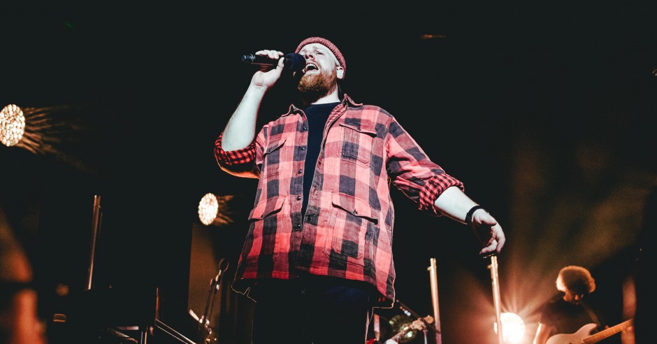 Festivalinfo review: Tom Walker - 18/05 - Paard