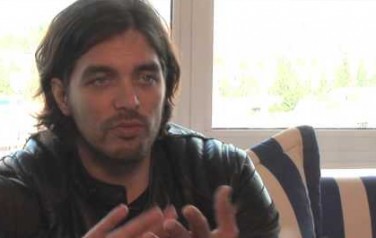 Video: Waylon rekent af met gezeik in z'n leven
