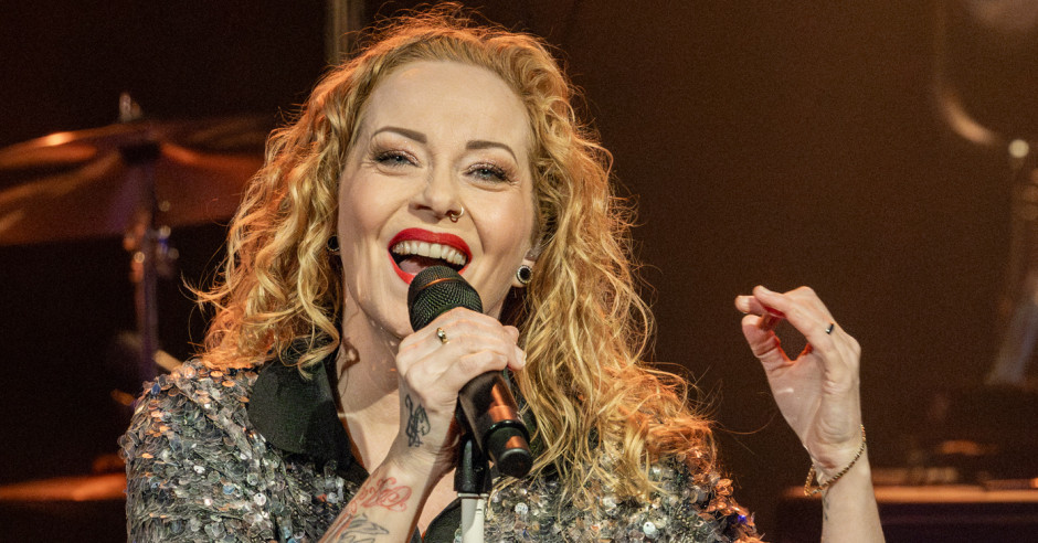 Festivalinfo review: Anneke van Giersbergen - 16/03 - Mezz